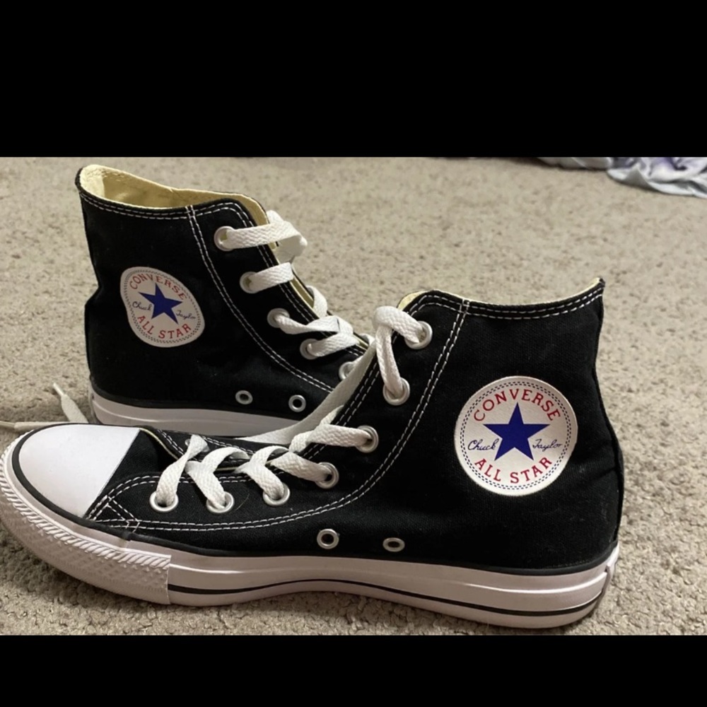 black converse !